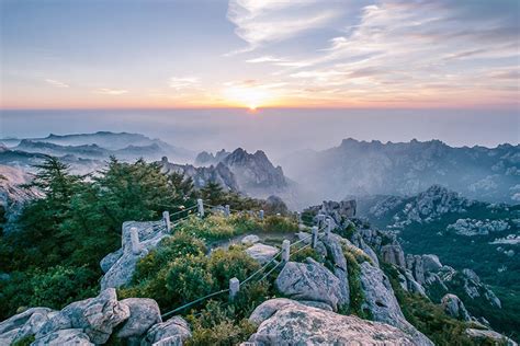 冬天如何遊嶗山？嶗山的冬景雖不及春花秋月般迷人，但其獨特的冰雕世界卻能為遊客帶來別樣的欣賞體驗。